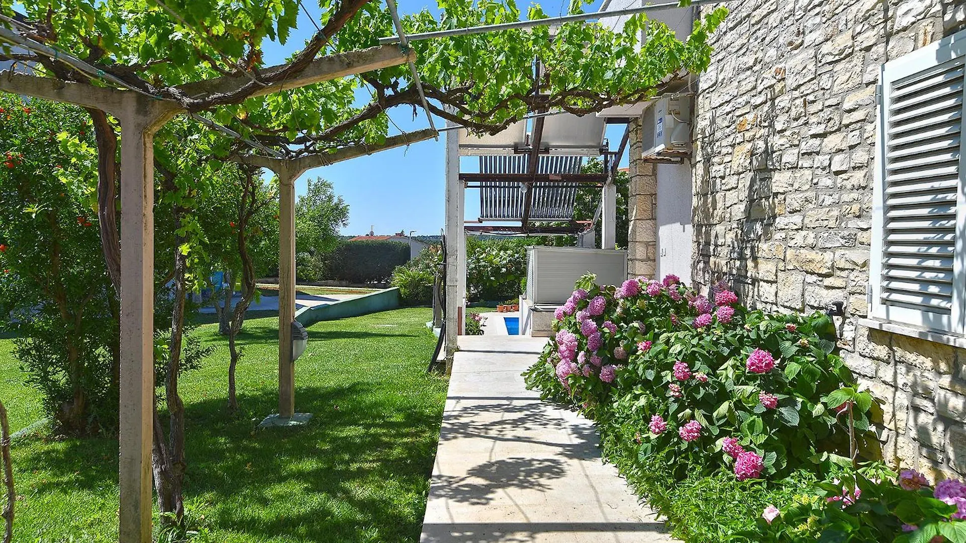 Guest house Room With Pool 2371 Medulin