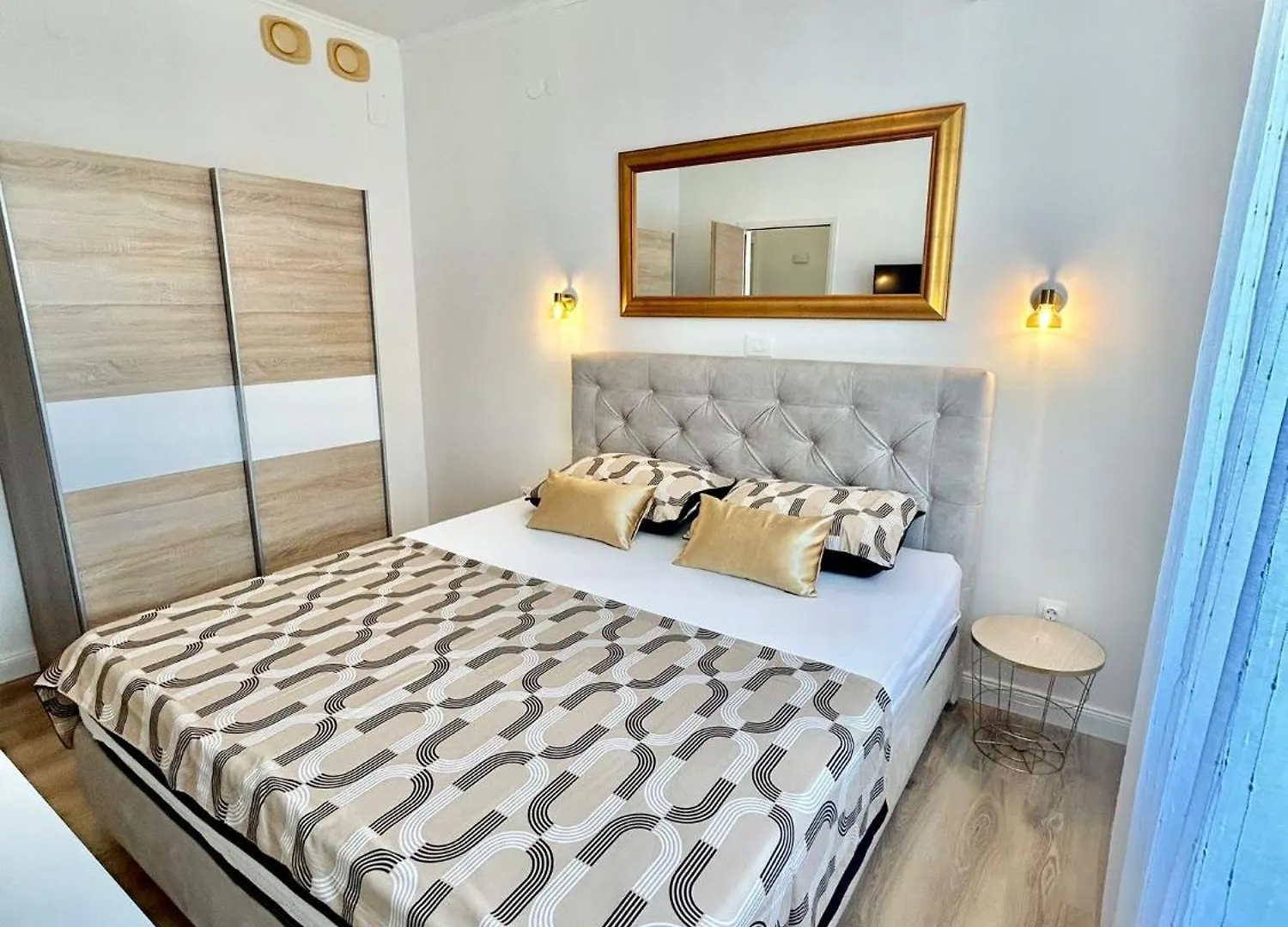 Room With Pool 2371 Medulin Guest house